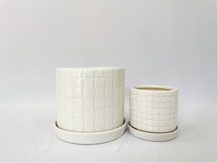 Twill Petits Pot with Attached Saucer - White